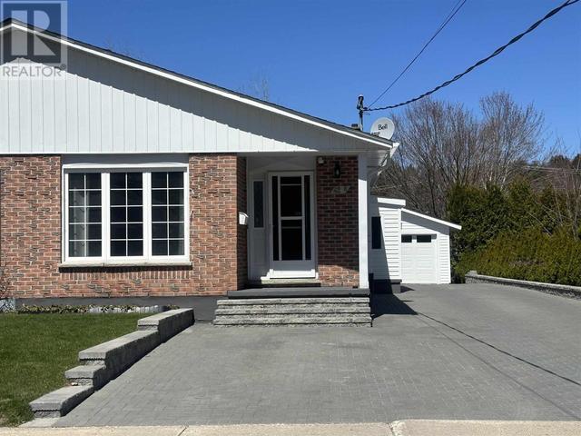 42b Washington Cres, House semidetached with 3 bedrooms, 2 bathrooms and null parking in Elliot Lake ON | Image 40