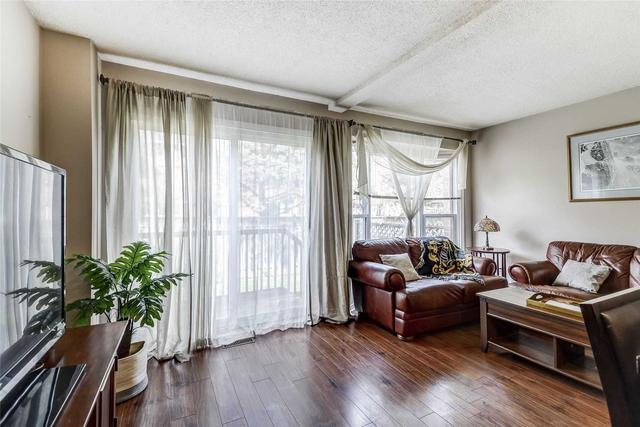 16 - 2004 Glenada Cres, Townhouse with 2 bedrooms, 3 bathrooms and 2 parking in Oakville ON | Image 18