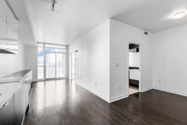4110 - 21 Iceboat Terr, Condo with 1 bedrooms, 1 bathrooms and 0 parking in Toronto ON | Image 21