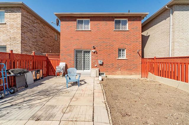 16 Trevino Cres, House detached with 3 bedrooms, 4 bathrooms and 4 parking in Brampton ON | Image 25