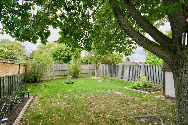 40 Lyton Cres, House attached with 3 bedrooms, 2 bathrooms and 3 parking in Hamilton ON | Image 36