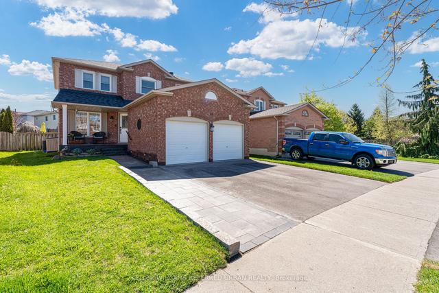 61 Bonnycastle Dr, House detached with 3 bedrooms, 3 bathrooms and 5 parking in Clarington ON | Image 1