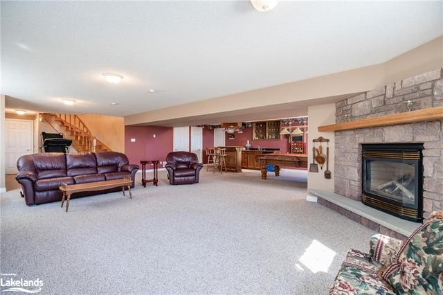 8485 Highway 93, Home with 6 bedrooms, 3 bathrooms and null parking in Tiny ON | Image 16