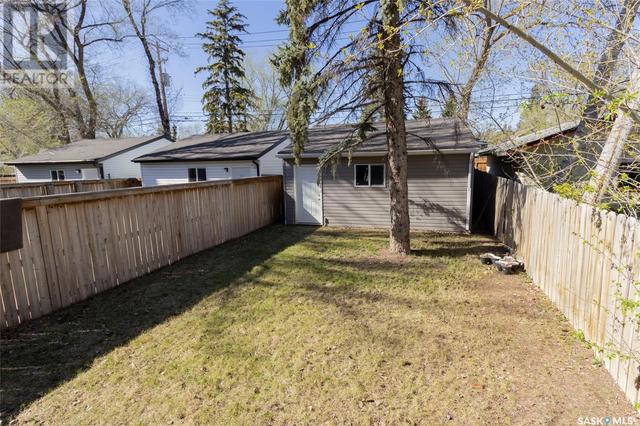 1321 9th St E, House detached with 5 bedrooms, 4 bathrooms and null parking in Saskatoon SK | Image 34