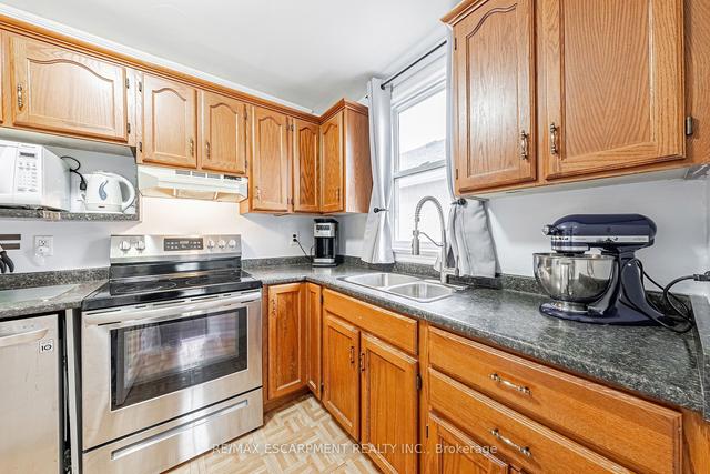 47 Chelsea St, House detached with 2 bedrooms, 2 bathrooms and 5 parking in St. Catharines ON | Image 9