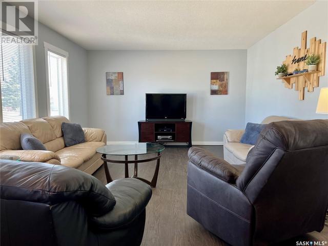 193 Allanbrooke Drive, House detached with 4 bedrooms, 3 bathrooms and null parking in Yorkton SK | Image 10