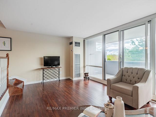 301 - 270 Scarlett Rd, Condo with 2 bedrooms, 2 bathrooms and 1 parking in Toronto ON | Image 25