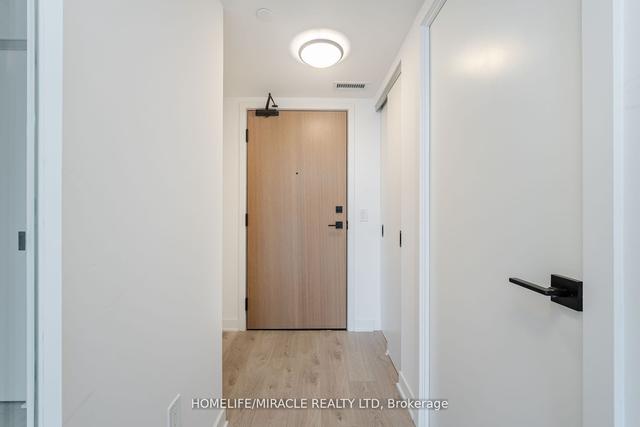 527 - 36 Zorra St, Condo with 2 bedrooms, 2 bathrooms and 1 parking in Toronto ON | Image 13