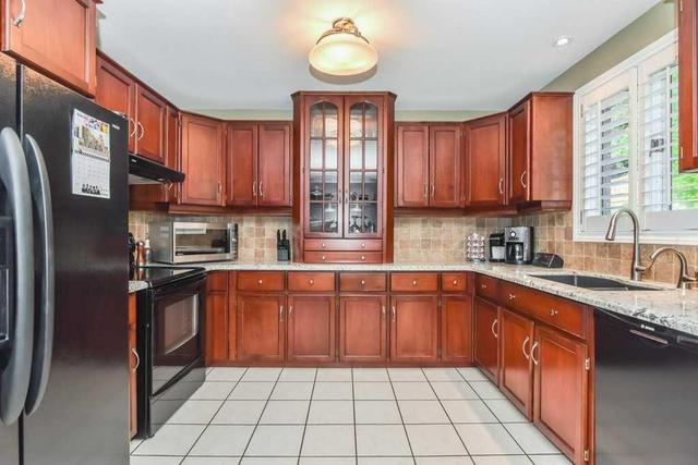 58 Tanager Dr, House detached with 5 bedrooms, 4 bathrooms and 4 parking in Guelph ON | Image 6