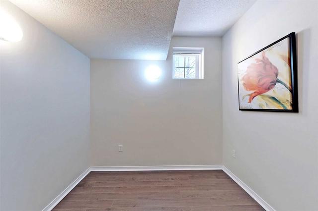 18 - 42 Pinery Tr, Townhouse with 2 bedrooms, 1 bathrooms and 1 parking in Toronto ON | Image 16