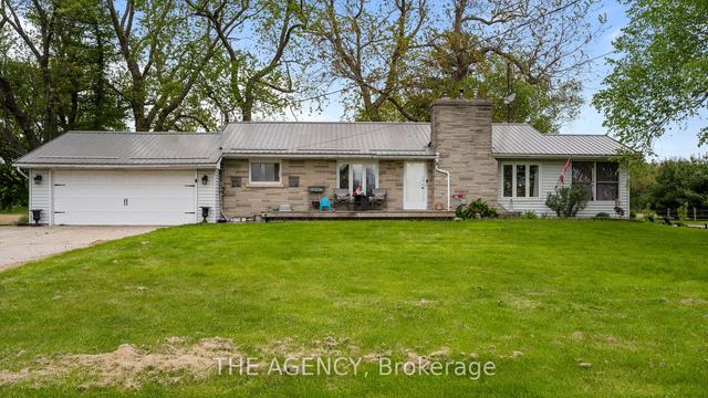 1039 St Johns Rd W, House detached with 3 bedrooms, 1 bathrooms and 8 parking in Norfolk County ON | Image 1