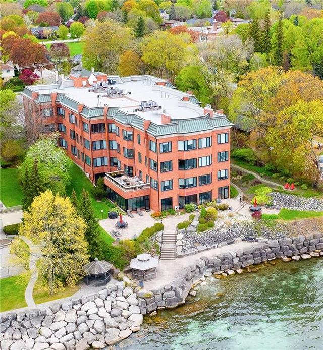 36 - 2220 Lakeshore Rd, Condo with 2 bedrooms, 2 bathrooms and 2 parking in Burlington ON | Image 2