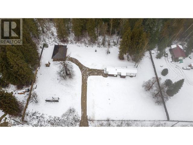 3711 Lefreniere Road, House detached with 1 bedrooms, 1 bathrooms and null parking in Columbia Shuswap E BC | Image 4