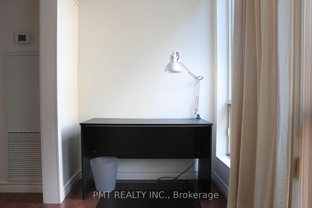 710 - 25 Grenville St, Condo with 1 bedrooms, 1 bathrooms and 0 parking in Toronto ON | Image 4