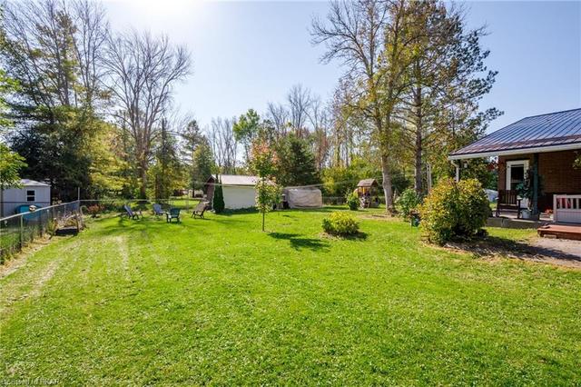 81 Barry Road, House detached with 4 bedrooms, 1 bathrooms and 6 parking in Quinte West ON | Image 39