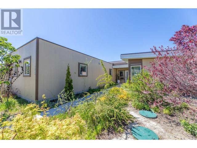 5824 Lewes Ave, House detached with 3 bedrooms, 2 bathrooms and 2 parking in Summerland BC | Image 59