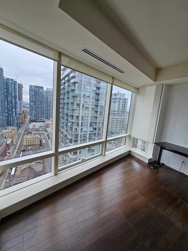 2802 - 180 University Ave, Condo with 1 bedrooms, 1 bathrooms and 1 parking in Toronto ON | Image 16