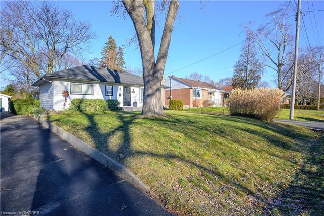 651 Inverness Avenue, House detached with 2 bedrooms, 2 bathrooms and 5 parking in Burlington ON | Image 23