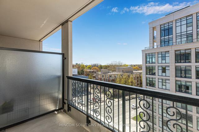 723 - 1 Old Mill Dr, Condo with 1 bedrooms, 1 bathrooms and 1 parking in Toronto ON | Image 3