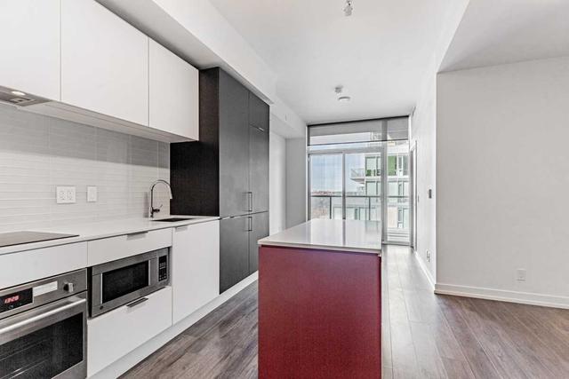 501 - 33 Helendale Ave, Condo with 2 bedrooms, 1 bathrooms and 0 parking in Toronto ON | Image 4