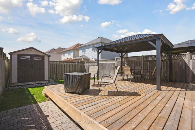 112 Bathgate Cres, House attached with 3 bedrooms, 3 bathrooms and 3 parking in Clarington ON | Image 14