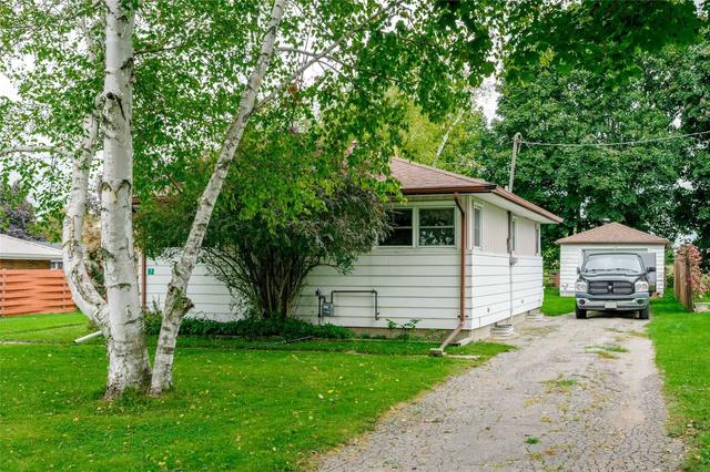 7 Church St, House detached with 2 bedrooms, 1 bathrooms and 5 parking in Kawartha Lakes ON | Image 12