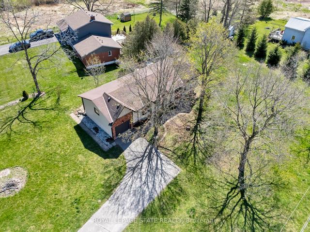 560 Westover Rd, House detached with 3 bedrooms, 2 bathrooms and 9 parking in Hamilton ON | Image 12
