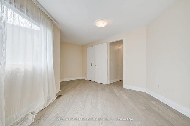 47 Laurie Shepway, Townhouse with 3 bedrooms, 2 bathrooms and 1 parking in Toronto ON | Image 20