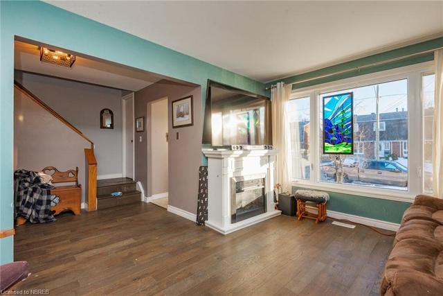 684 Dane Ave, House semidetached with 4 bedrooms, 1 bathrooms and 3 parking in North Bay ON | Image 29