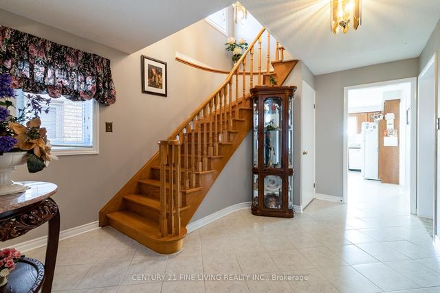 64 Adrianno Cres, House detached with 3 bedrooms, 4 bathrooms and 6 parking in Vaughan ON | Image 8