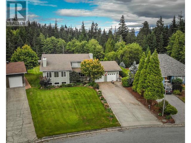 75 Angle St, House detached with 5 bedrooms, 4 bathrooms and null parking in Kitimat BC | Image 1