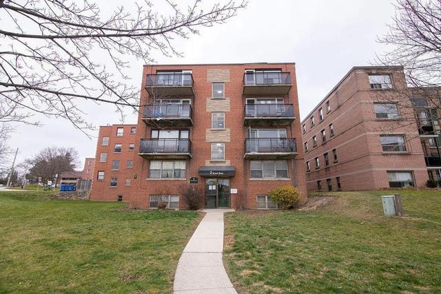 15 - 2 Grant Blvd, Condo with 1 bedrooms, 1 bathrooms and 1 parking in Hamilton ON | Image 1