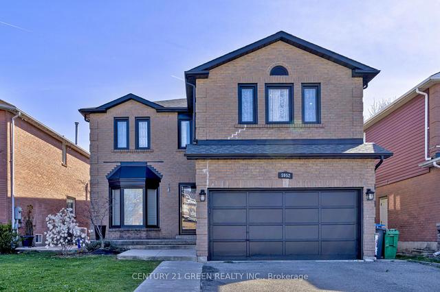 5952 Grossbeak Dr, House detached with 5 bedrooms, 5 bathrooms and 5 parking in Mississauga ON | Image 1