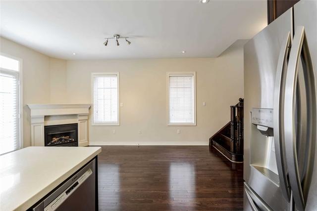 14 Via Toscana, House attached with 3 bedrooms, 4 bathrooms and 3 parking in Vaughan ON | Image 4
