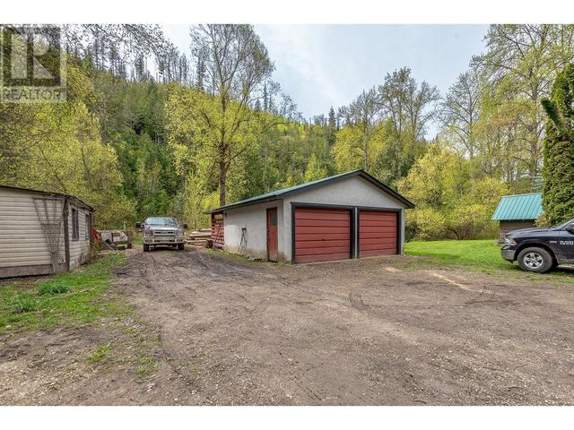 2370 Trans Canada Highway, House detached with 2 bedrooms, 1 bathrooms and 20 parking in Columbia Shuswap E BC | Image 68
