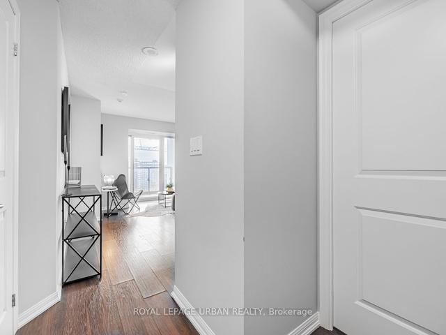 1915 - 400 Adelaide St E, Condo with 2 bedrooms, 2 bathrooms and 1 parking in Toronto ON | Image 20