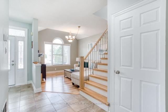 2190 Woodglen Cres, House detached with 3 bedrooms, 3 bathrooms and 4 parking in Burlington ON | Image 37