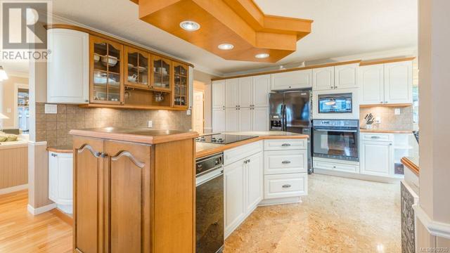 8 Pirates Lane, House detached with 4 bedrooms, 4 bathrooms and 2 parking in Nanaimo BC | Image 9