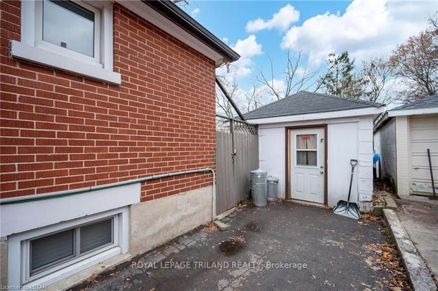 1295 King St, House detached with 2 bedrooms, 2 bathrooms and 5 parking in London ON | Image 30