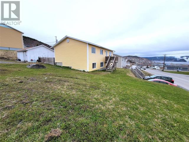 40 Elizabeth Street, House other with 5 bedrooms, 2 bathrooms and null parking in Corner Brook NL | Image 2