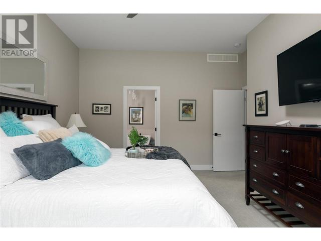 2759 Canyon Crest Dr, House detached with 4 bedrooms, 3 bathrooms and 4 parking in West Kelowna BC | Image 17