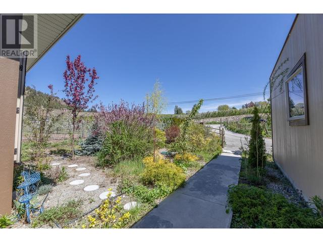 5824 Lewes Ave, House detached with 3 bedrooms, 2 bathrooms and 2 parking in Summerland BC | Image 55