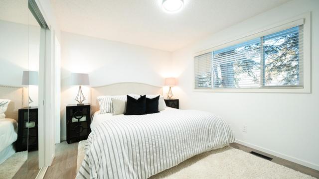 8708 6 Street Se, House detached with 3 bedrooms, 2 bathrooms and 4 parking in Calgary AB | Image 8