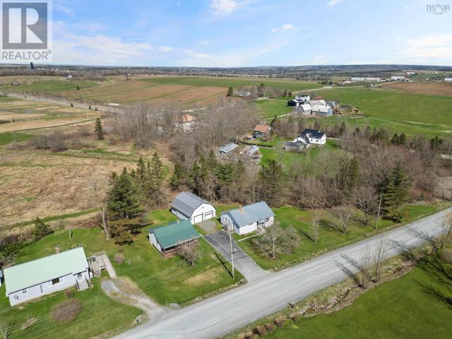 17 Crombe Road, House detached with 3 bedrooms, 1 bathrooms and null parking in East Hants NS | Image 1