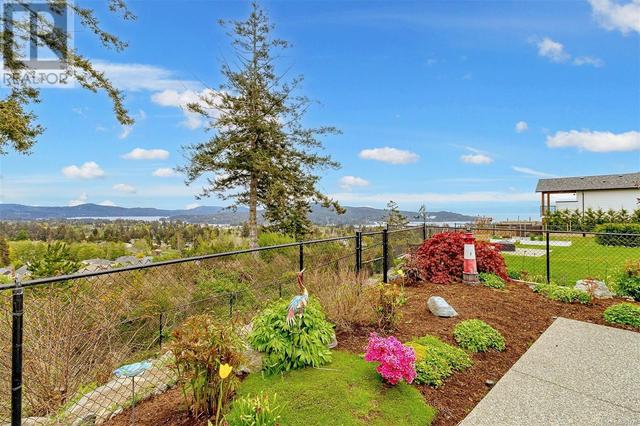 2191 Stonewater Lane, House detached with 3 bedrooms, 2 bathrooms and 2 parking in Sooke BC | Image 41