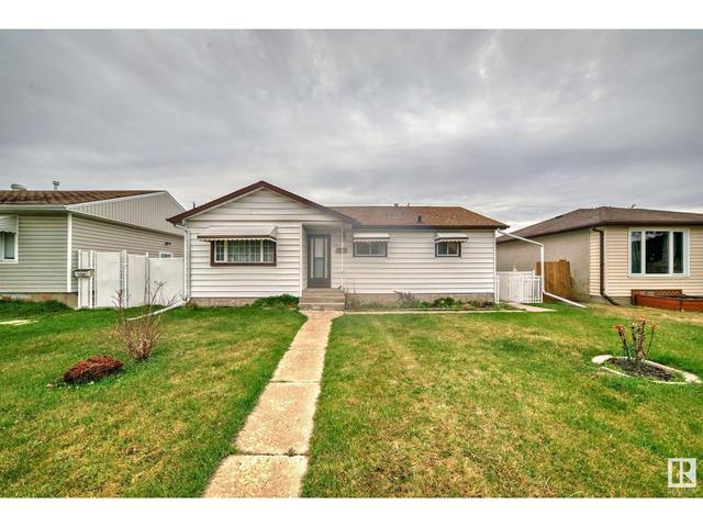 13607 140 St Nw, House detached with 5 bedrooms, 2 bathrooms and null parking in Edmonton AB | Image 2