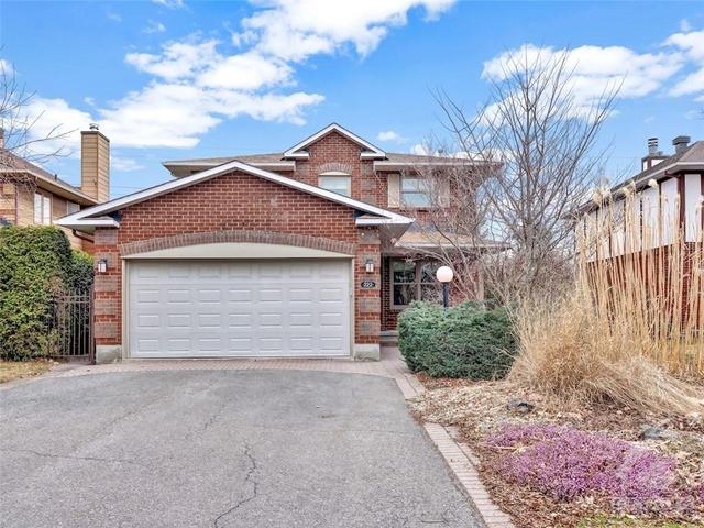 222 Walden Drive, House detached with 4 bedrooms, 4 bathrooms and 6 parking in Ottawa ON | Image 1
