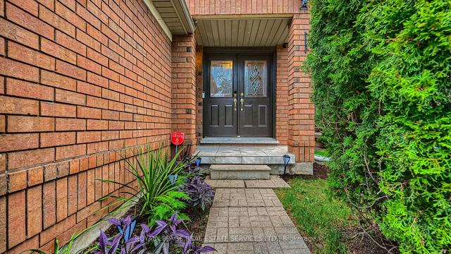 3397 Spirea Terr, House semidetached with 3 bedrooms, 3 bathrooms and 3 parking in Mississauga ON | Image 37