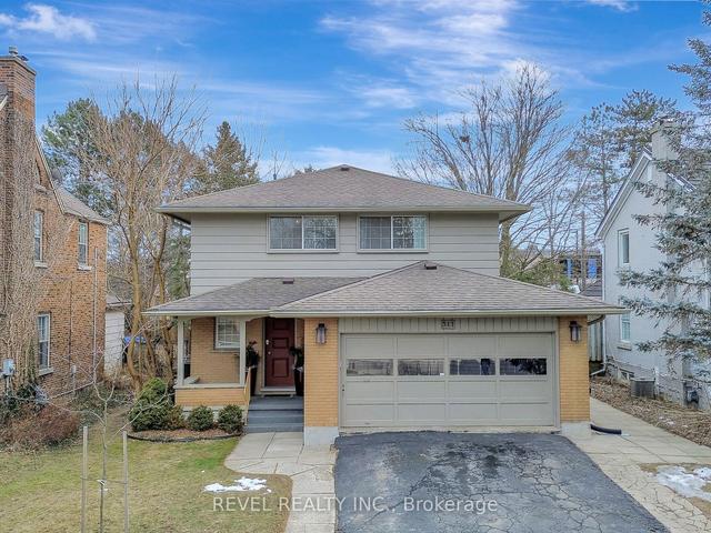 311 Glasgow St, House detached with 4 bedrooms, 2 bathrooms and 6 parking in Kitchener ON | Image 1