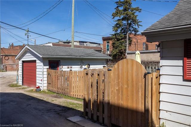 782 3rd Ave E, House detached with 3 bedrooms, 2 bathrooms and 2 parking in Owen Sound ON | Image 22